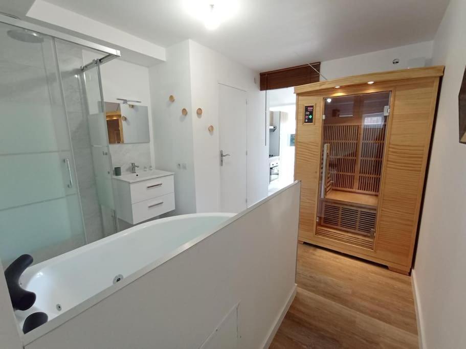 Sejour Sauna Et Jacuzzi Cocon La Roche-sur-Yon Kültér fotó